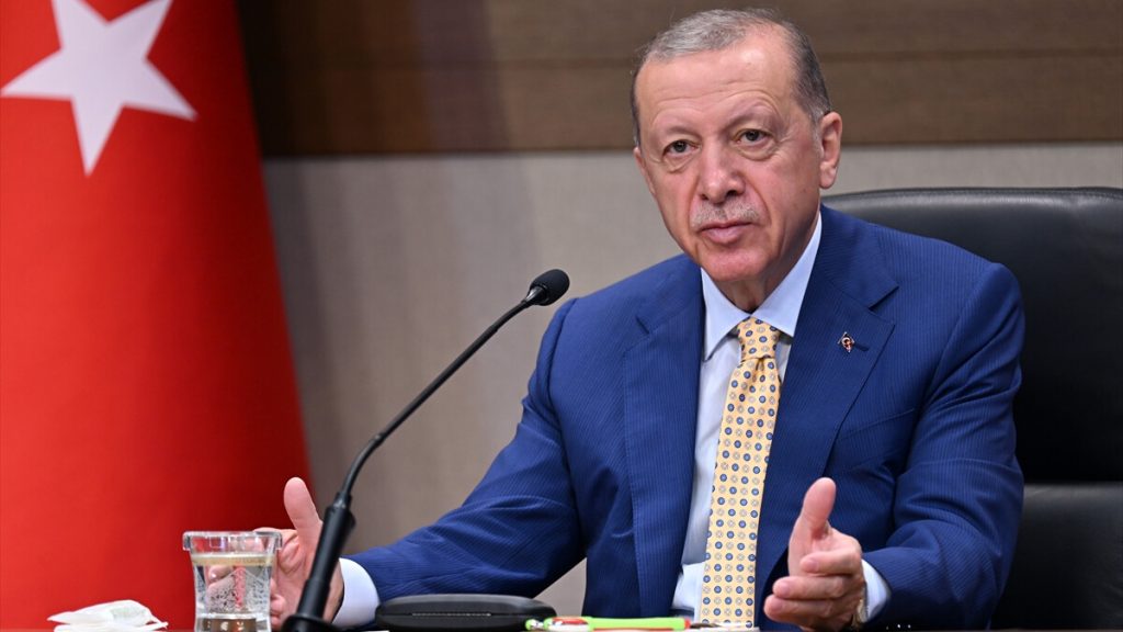Cumhurbaşkanı Erdoğan, A Milli Kadın Voleybol Takımını tebrik etti