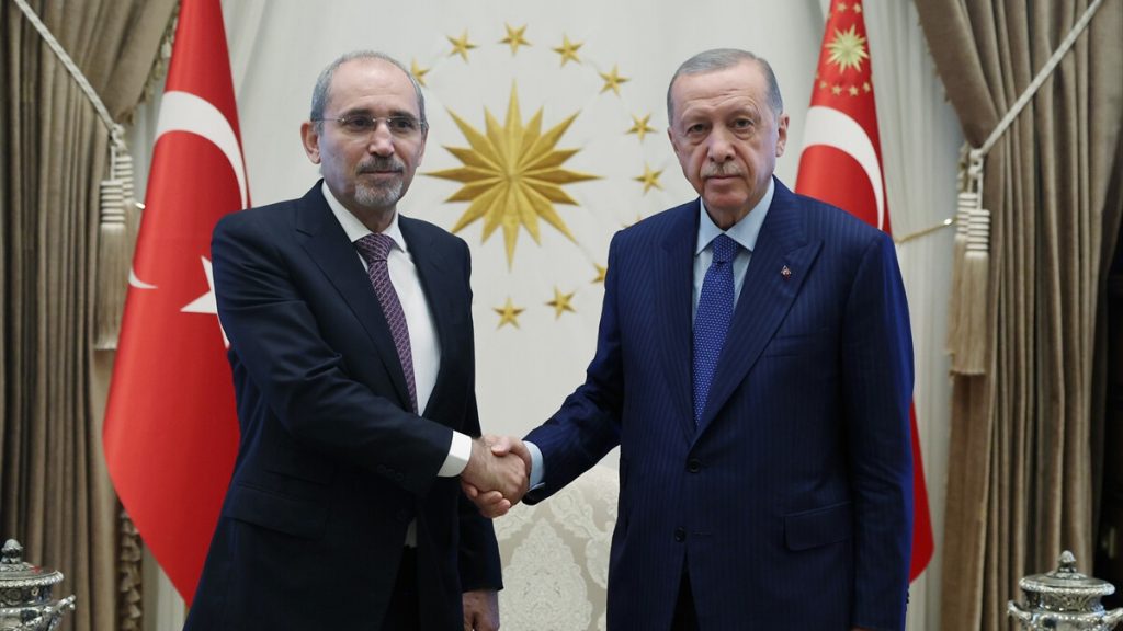 Cumhurbaşkanı Erdoğan, Ürdünlü yetkililer ve Hakan Fidan’ı kabul etti
