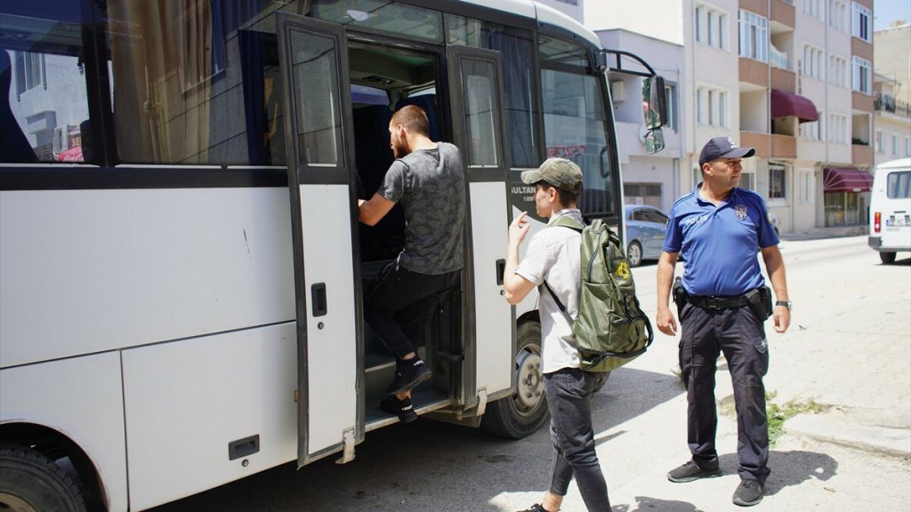 Edirne’de 99 düzensiz göçmen yakalandı