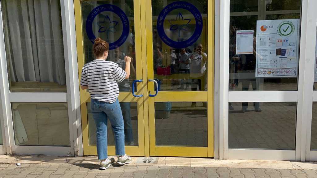 Eskişehir’de KPSS heyecanı: Kimi son anda yetişti, kimi kaçırdı…