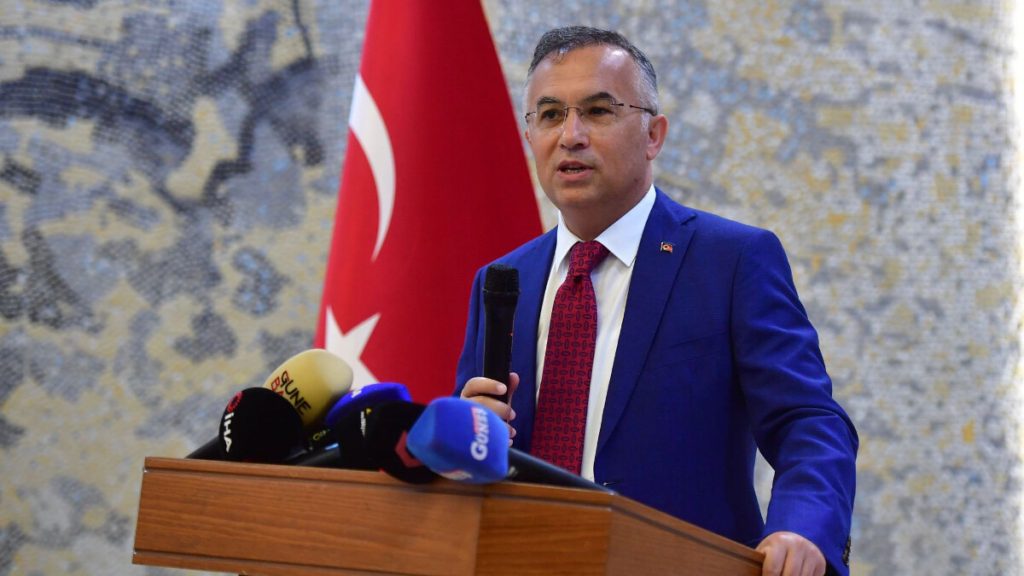 Gaziantep Valisi Kemal Çeber görevine başladı