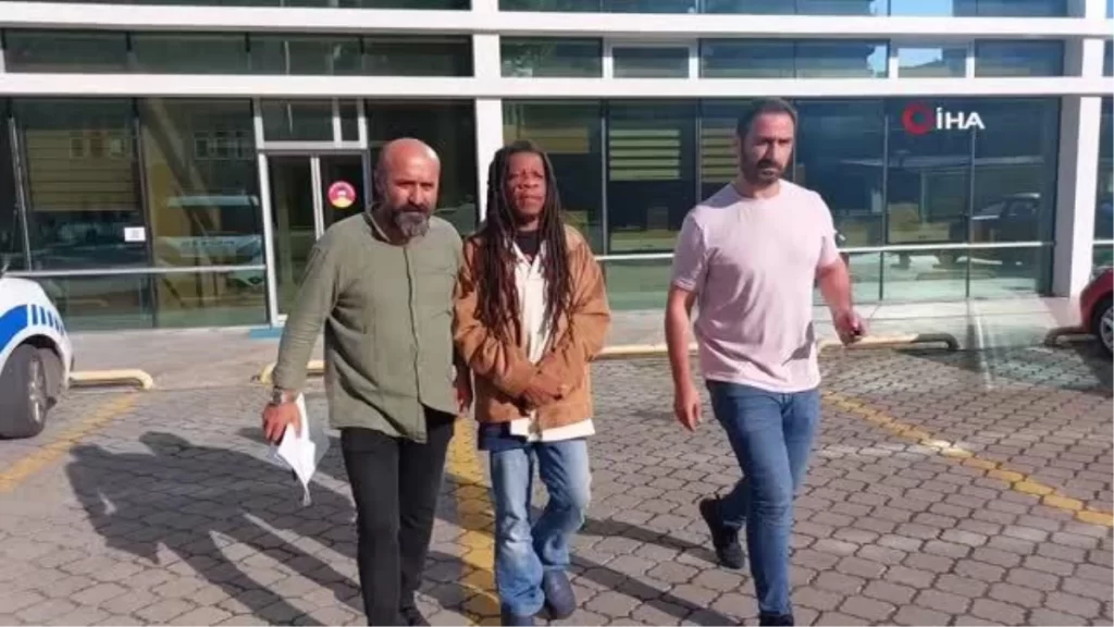 Gemide 15 gün arkadaşının cesediyle yaşadı