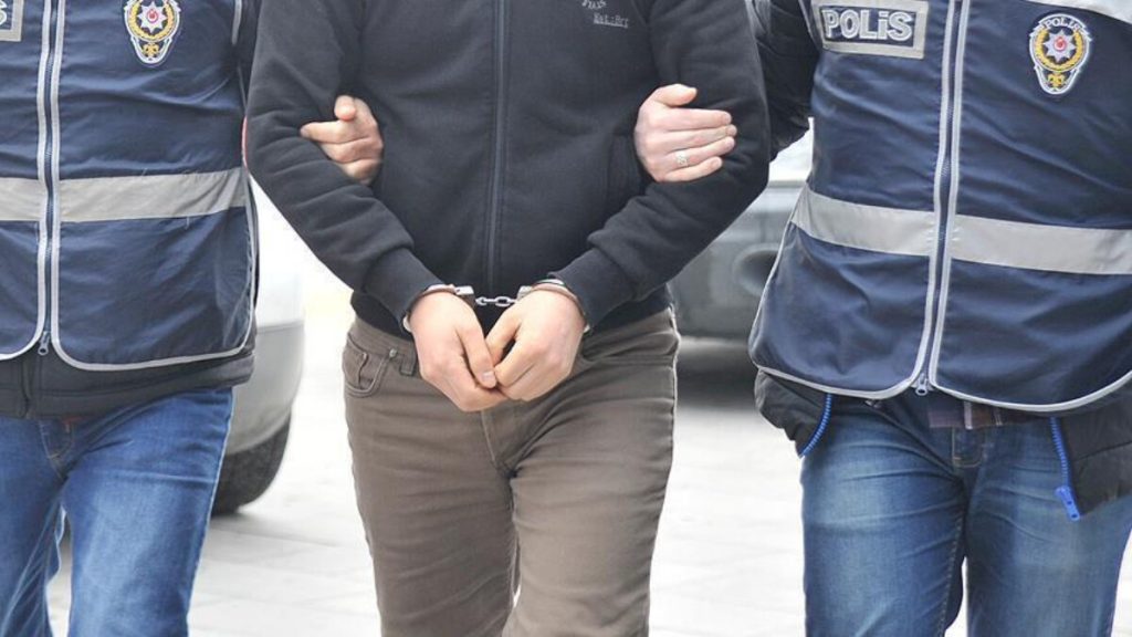 İzmir merkezli üç ilde operasyon: 4 şüpheli tutuklandı