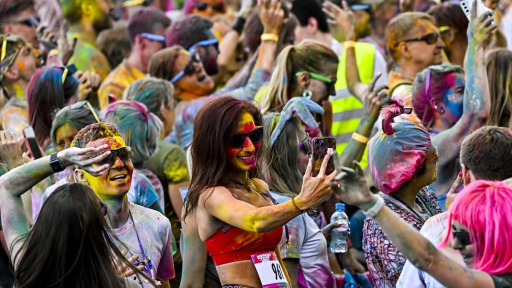 Moskova’da Colourful Run Festivali düzenlendi