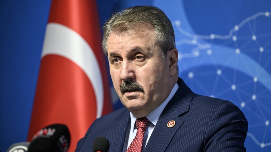 Mustafa Destici: Emeklilerimizin hayat şartlarına ezdirilmeyeceğine yürekten inanıyoruz