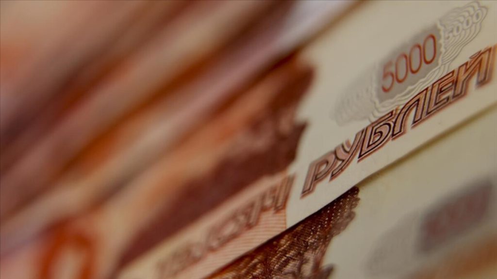 Rus rublesine Wagner etkisi! 15 ayın en düşük seviyesini gördü